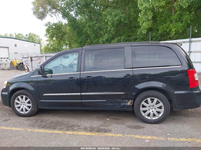 Продажа на аукционе авто 2016 Chrysler Town & Country Touring, vin: 2C4RC1BG2GR208654, номер лота: 45253104