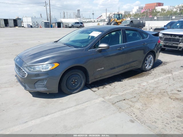 45253128 :رقم المزاد ، 3FA6P0LU2KR261594 vin ، 2019 Ford Fusion Hybrid Se مزاد بيع