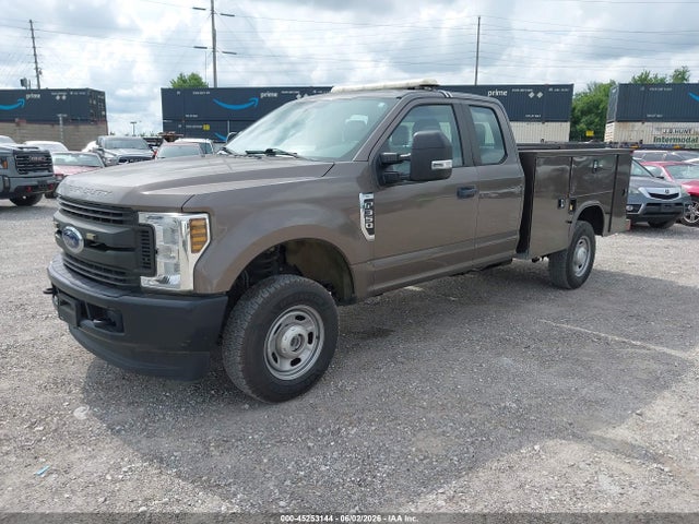 45253144 :رقم المزاد ، 1FD8X3B64KEF60803 vin ، 2019 Ford F-350 Xl مزاد بيع