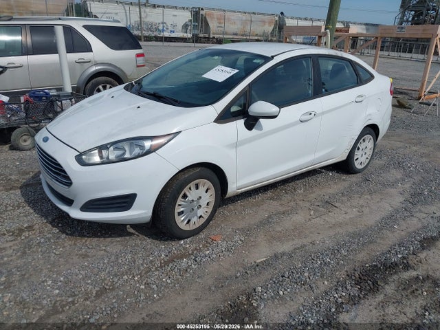Ford FIESTA S 2014 3FADP4AJ3EM173940 Image 2