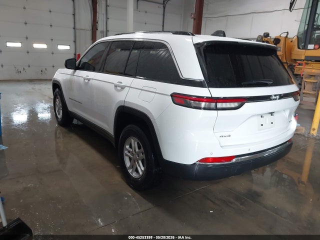 1C4RJHAG5PC606773 Jeep Grand Cherokee Laredo 4x4