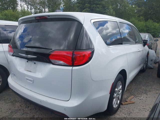 Chrysler Voyager Lx 2025 2C4RC1CG1SR535053 Image 4