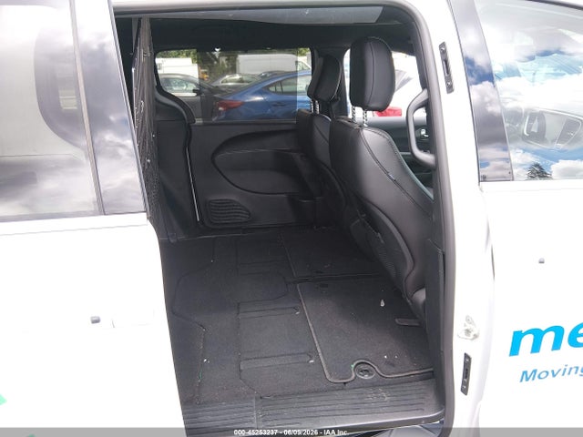 Chrysler Voyager Lx 2025 2C4RC1CG1SR535053 Image 8