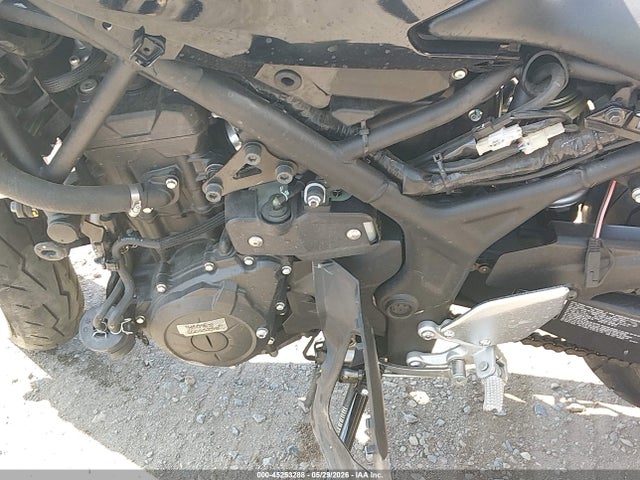 Yamaha Yzfr3 A 2023 MH3RH18Y8PK013501 Image 9