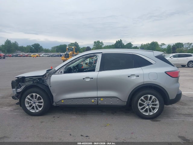 1FMCU0BZ3MUB18566 Ford Escape Se Hybrid