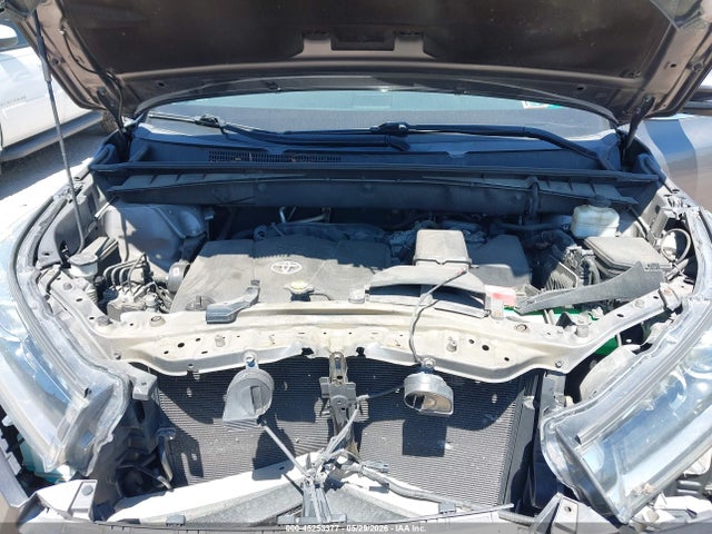 2017 Toyota Highlander Limited მანქანა იყიდება აუქციონზე, vin: 5TDDZRFH2HS416147, აუქციონის ნომერი: 45253377