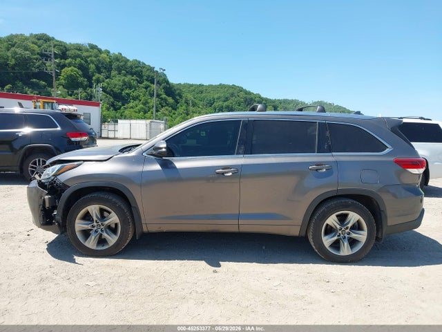 2017 Toyota Highlander Limited მანქანა იყიდება აუქციონზე, vin: 5TDDZRFH2HS416147, აუქციონის ნომერი: 45253377