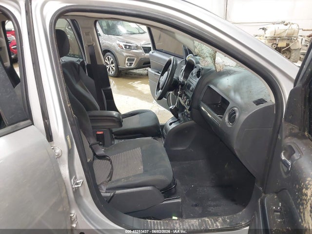 2011 Jeep Compass მანქანა იყიდება აუქციონზე, vin: 1J4NF1FB4BD197165, აუქციონის ნომერი: 45253437