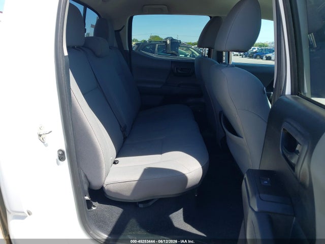 3TMCZ5AN4KM272979 Toyota Tacoma Sr V6