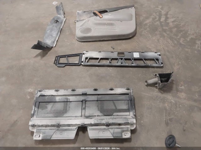 45253499 :رقم المزاد ، 5GZCZ63407S807264 vin ، 2007 Saturn Vue V6 مزاد بيع