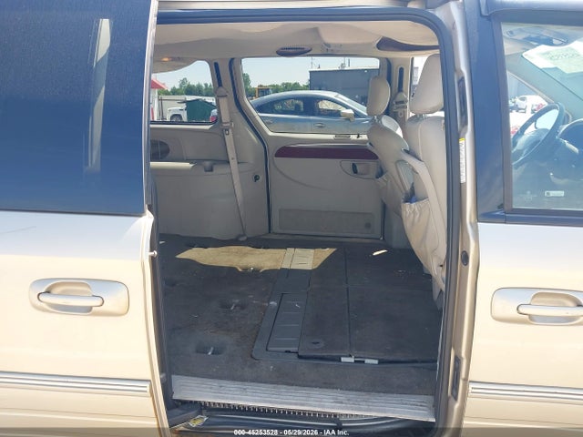 Продаж на аукціоні авто 2005 Chrysler Town & Country Limited, vin: 2C4GP64L85R151795, номер лоту: 45253528