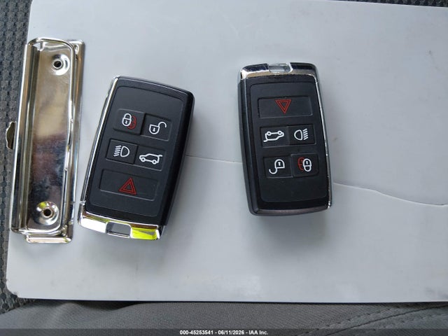Продажа на аукционе авто 2024 Land Rover Defender 110 P300, vin: SALEJ7EX1R2257048, номер лота: 45253541