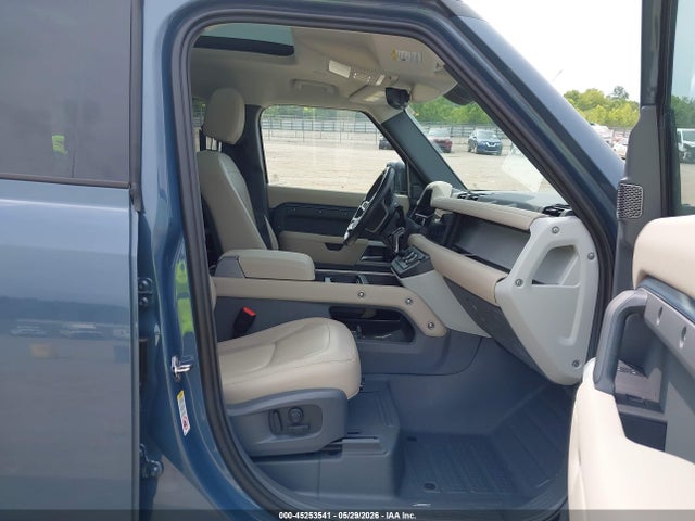 Продажа на аукционе авто 2024 Land Rover Defender 110 P300, vin: SALEJ7EX1R2257048, номер лота: 45253541
