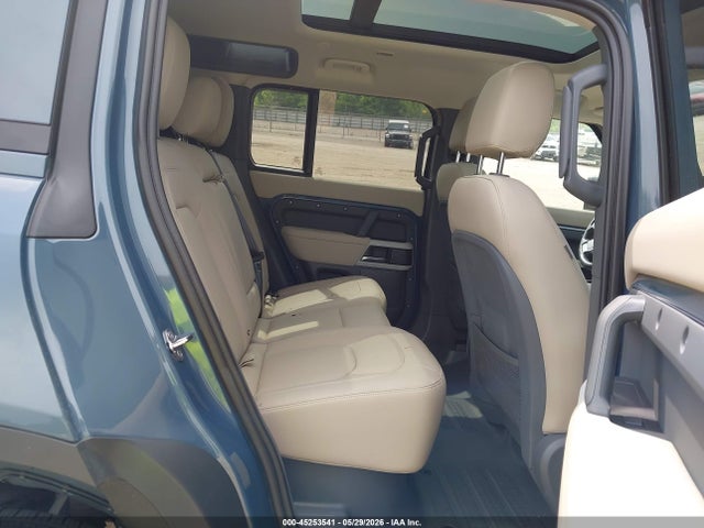 Продажа на аукционе авто 2024 Land Rover Defender 110 P300, vin: SALEJ7EX1R2257048, номер лота: 45253541