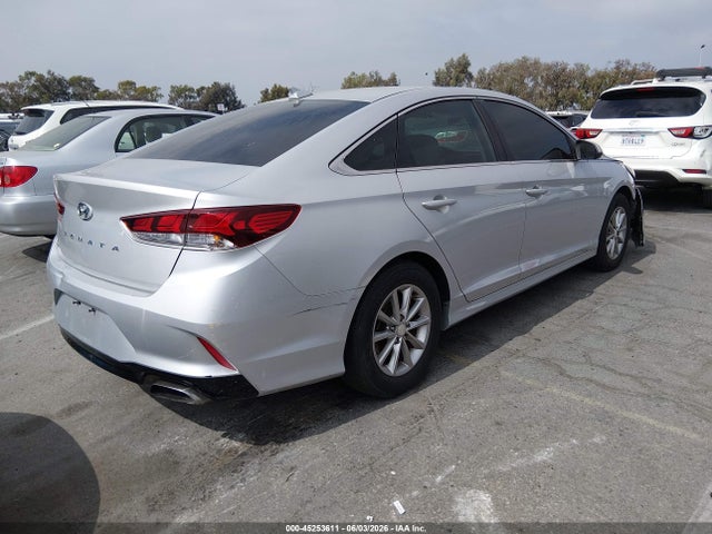 Hyundai SONATA SE 2018 5NPE24AF0JH689844 Image 4