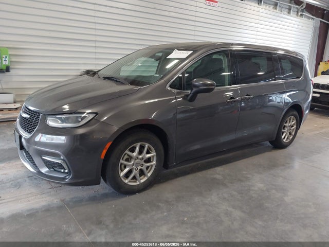 2023 Chrysler Pacifica Touring L მანქანა იყიდება აუქციონზე, vin: 2C4RC1BG8PR560847, აუქციონის ნომერი: 45253618