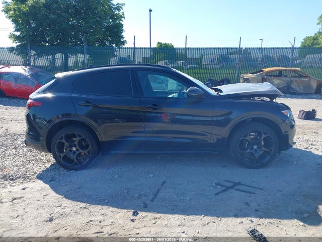 2023 Alfa Romeo Stelvio Estrema Awd მანქანა იყიდება აუქციონზე, vin: ZASPAKBN9P7D55127, აუქციონის ნომერი: 45253661