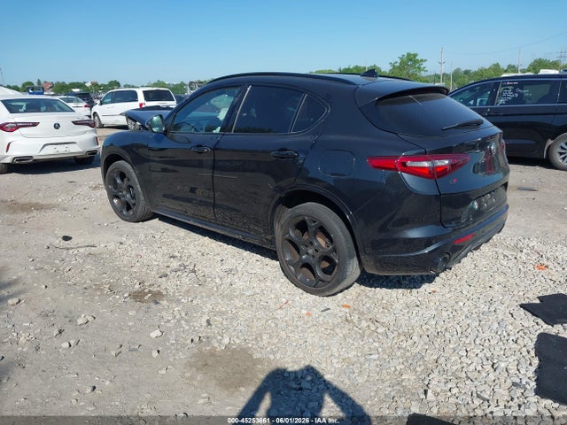 2023 Alfa Romeo Stelvio Estrema Awd მანქანა იყიდება აუქციონზე, vin: ZASPAKBN9P7D55127, აუქციონის ნომერი: 45253661
