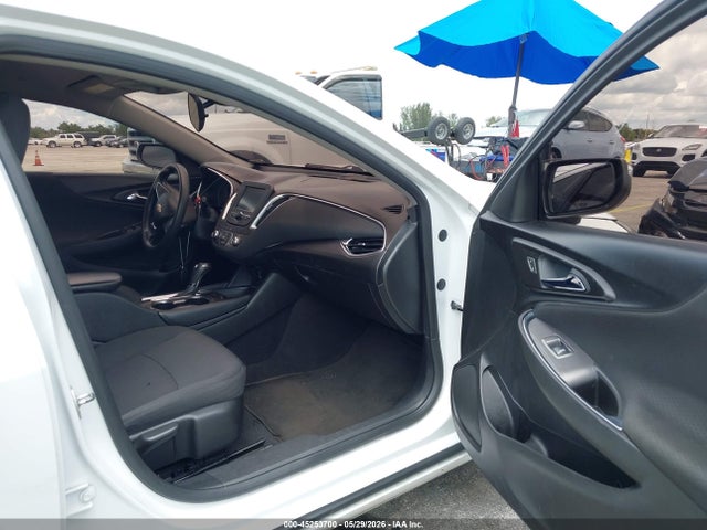Продажа на аукционе авто 2018 Chevrolet Malibu Lt, vin: 1G1ZD5ST8JF143611, номер лота: 45253700