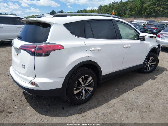 JTMRFREVXHJ172430 Toyota Rav4 Xle