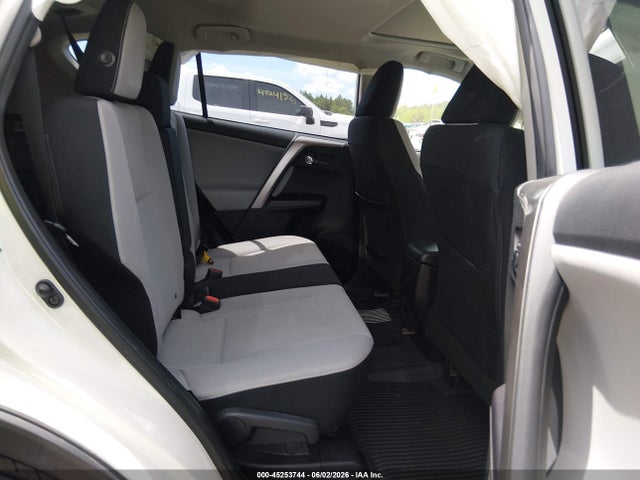 JTMRFREVXHJ172430 Toyota Rav4 Xle