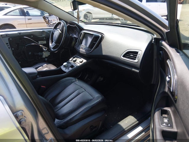 Chrysler 200 C 2015 1C3CCCCB4FN563958 Image 5