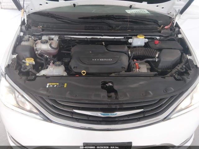 Chrysler Pacifica Hybrid Touring Plus 2018 2C4RC1H71JR306914 Image 10