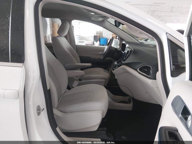 Chrysler Pacifica Hybrid Touring Plus 2018 2C4RC1H71JR306914 Image 5