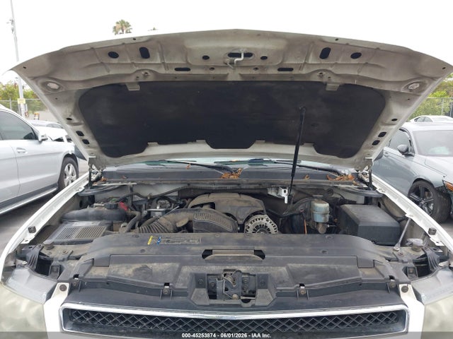 Продажа на аукционе авто 2010 Chevrolet Suburban 1500 Ls, vin: 1GNUCHE09AR139452, номер лота: 45253874