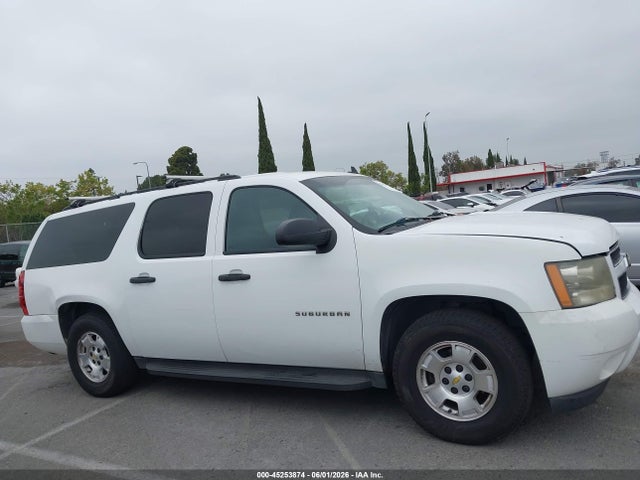 Продажа на аукционе авто 2010 Chevrolet Suburban 1500 Ls, vin: 1GNUCHE09AR139452, номер лота: 45253874