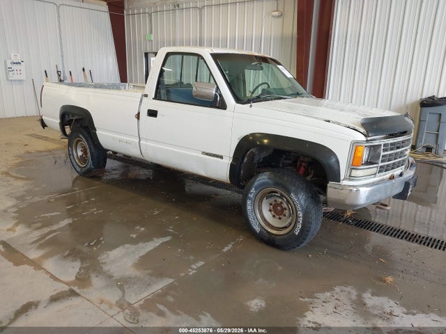 Auction sale of the 1989 Chevrolet Gmt-400 K2500, vin: 1GCGK24K3KE210694, lot number: 45253876