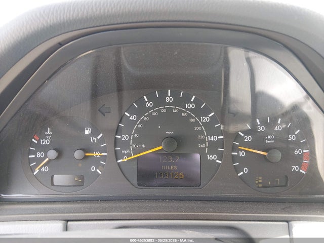 45253882 :رقم المزاد ، WDBJF65J52B396892 vin ، 2002 Mercedes-benz E 320 Special Edition مزاد بيع