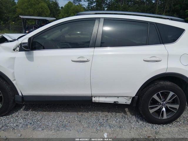Toyota Rav4 Xle 2017 JTMWFREV5HJ720692 Image 14