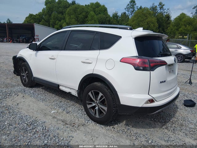 Toyota Rav4 Xle 2017 JTMWFREV5HJ720692 Image 3