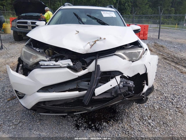 Toyota Rav4 Xle 2017 JTMWFREV5HJ720692 Image 6
