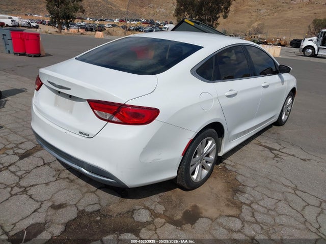 Chrysler 200 Limited 2015 1C3CCCAB2FN711236 Image 4