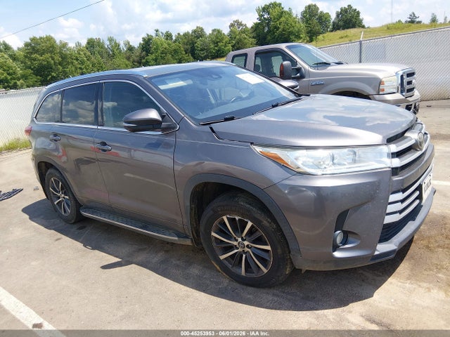 5TDKZRFH8HS216493 Toyota Highlander Xle