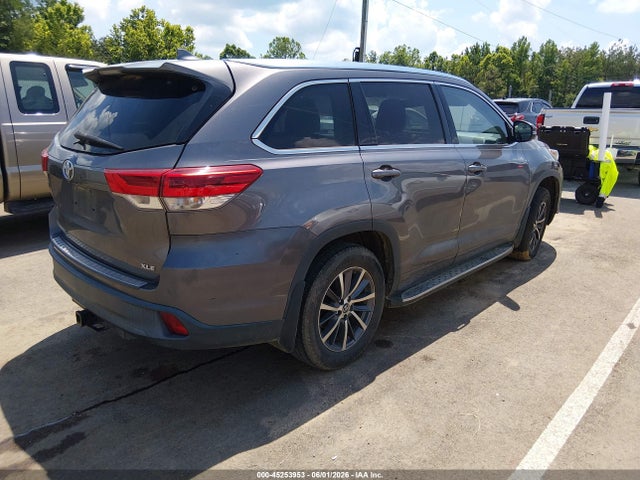 5TDKZRFH8HS216493 Toyota Highlander Xle