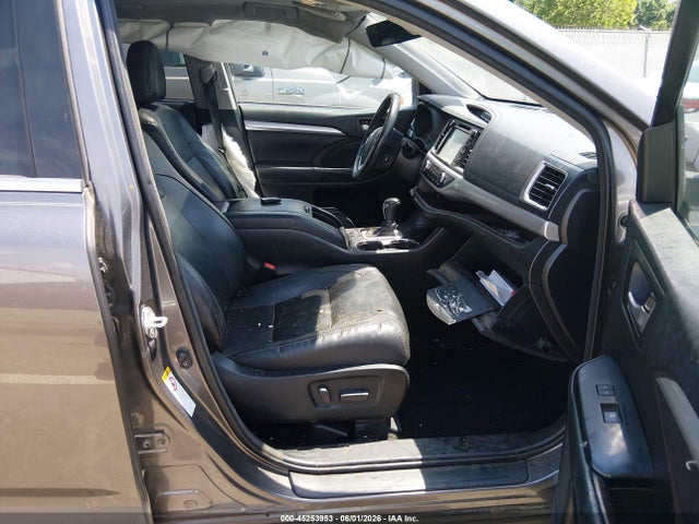 5TDKZRFH8HS216493 Toyota Highlander Xle