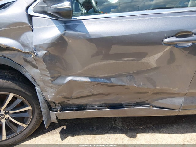 5TDKZRFH8HS216493 Toyota Highlander Xle