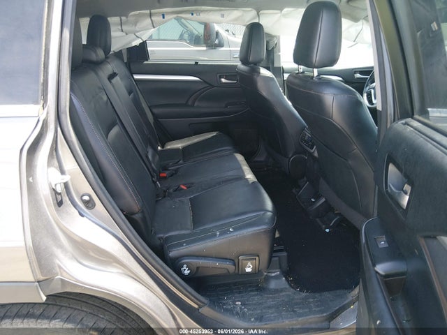 5TDKZRFH8HS216493 Toyota Highlander Xle