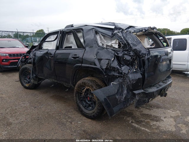 Toyota 4RUNNER SR5 2020 JTEBU5JR9L5783183 Image 3