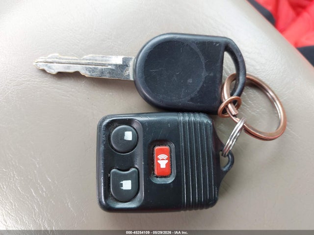 2005 Ford Escape Limited მანქანა იყიდება აუქციონზე, vin: 1FMYU04145KA58548, აუქციონის ნომერი: 45254109