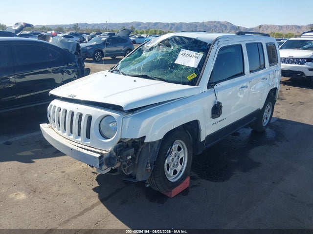 1C4NJRBB8FD270343 Jeep Patriot Sport