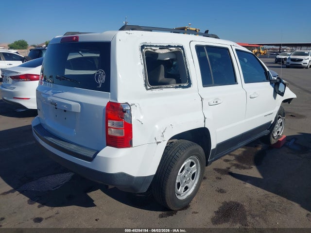 1C4NJRBB8FD270343 Jeep Patriot Sport
