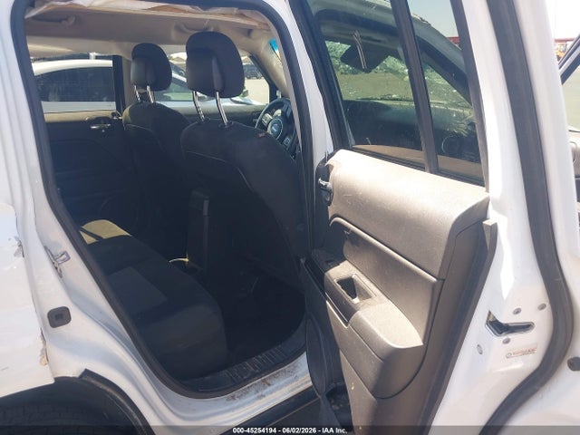 1C4NJRBB8FD270343 Jeep Patriot Sport