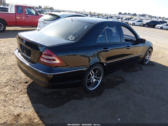 45254201 :رقم المزاد ، WDBRF61J22F199907 vin ، 2002 Mercedes-benz C 240 مزاد بيع