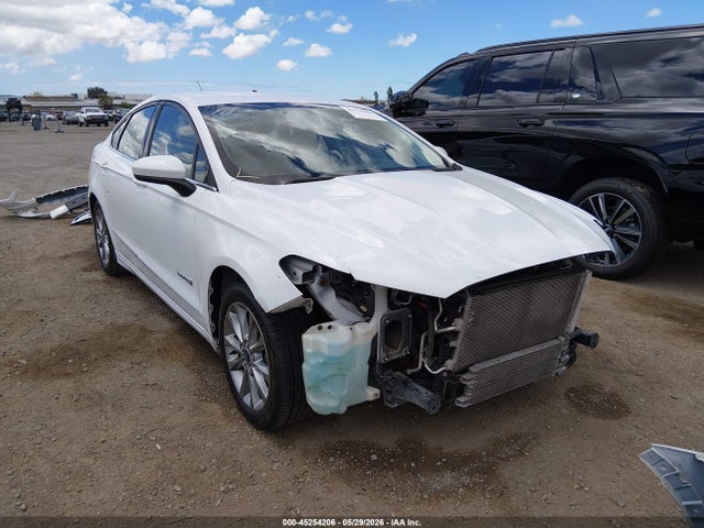 2017 Ford Fusion Hybrid Se მანქანა იყიდება აუქციონზე, vin: 3FA6P0LU2HR386166, აუქციონის ნომერი: 45254206