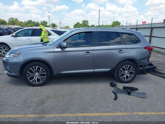 Продаж на аукціоні авто 2018 Mitsubishi Outlander Se, vin: JA4AD3A35JJ004294, номер лоту: 45254222
