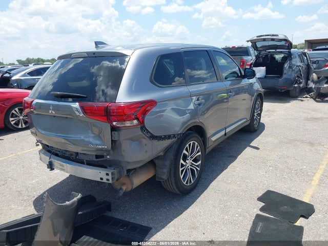 Продаж на аукціоні авто 2018 Mitsubishi Outlander Se, vin: JA4AD3A35JJ004294, номер лоту: 45254222